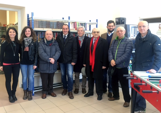 I Lions di Albenga donano 130 libri al 'Centro Giovani'