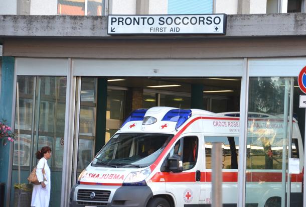 Ingerisce topicida volontariamente, salvato al San Martino di Genova