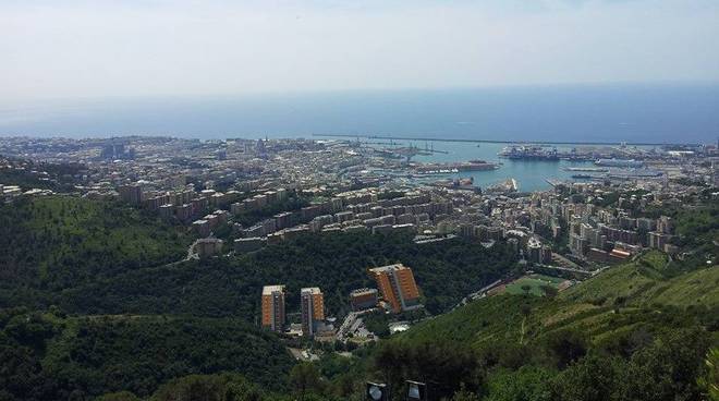 Genova, l'idea per rilanciare i forti: una funivia dalla Lanterna al Begato