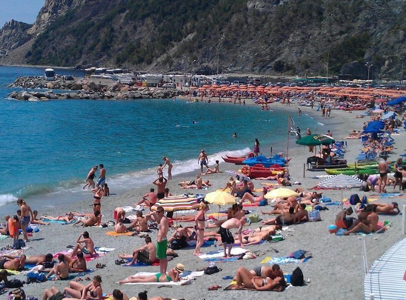 Isis: Bild, allarme attentati su spiagge di Italia e Spagna