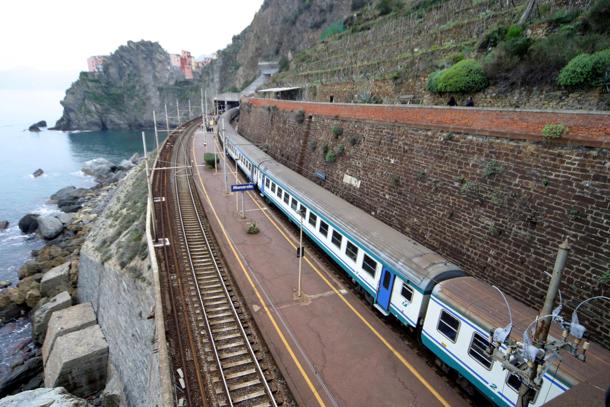 Treni, nuove fermate straordinarie per i regionali delle Cinque Terre