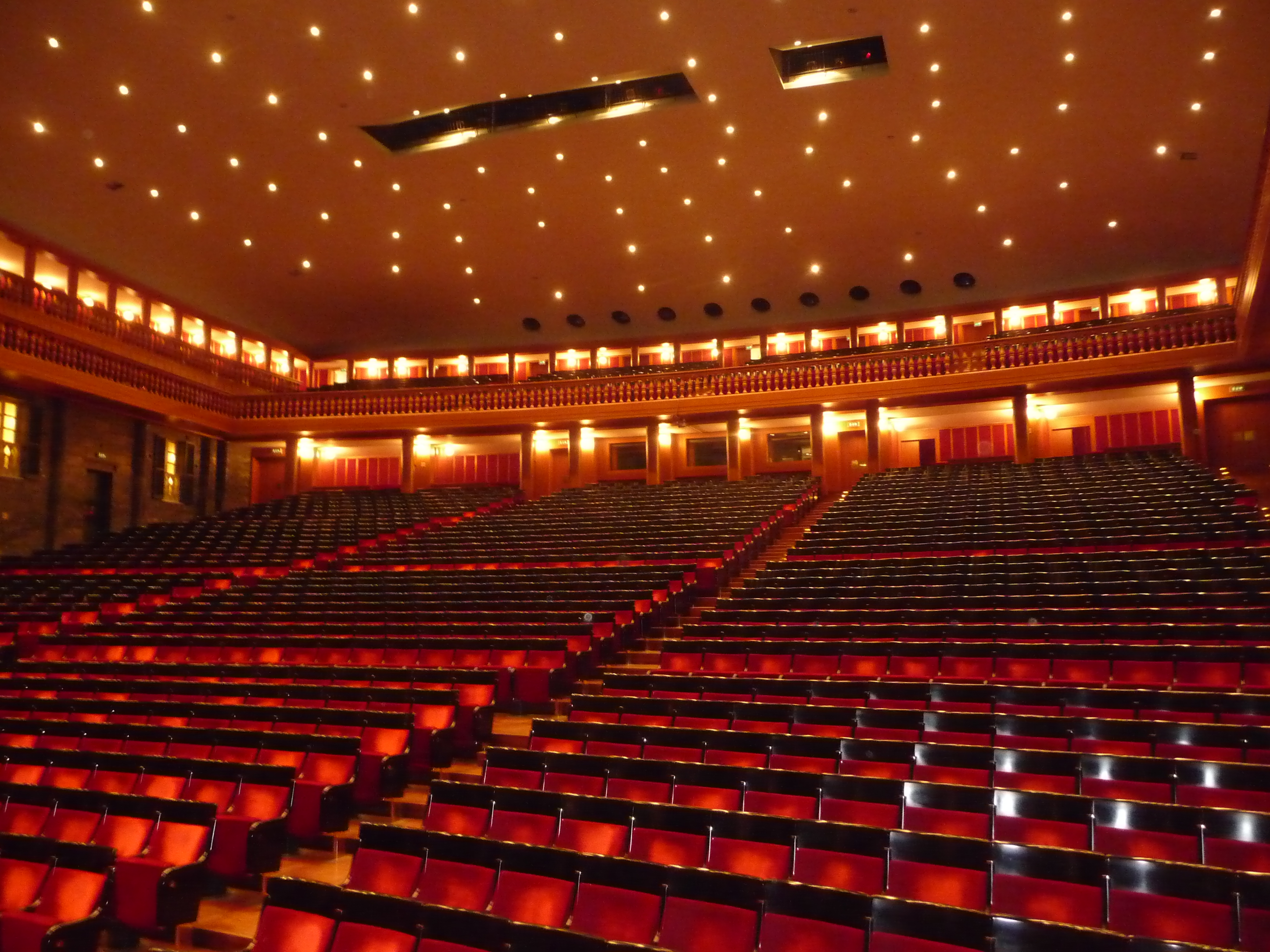 Cultura, ceduta la proprietà del teatro della Gioventù al Carlo Felice