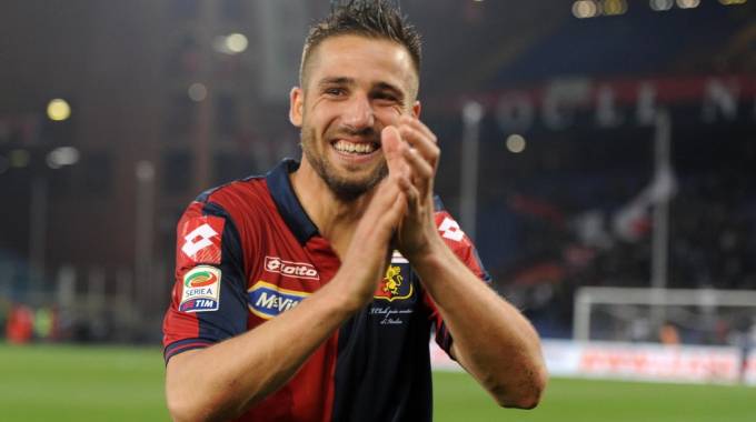 Genoa, Pavoletti vicino alla Lazio: nuovi contatti tra Preziosi e Lotito 