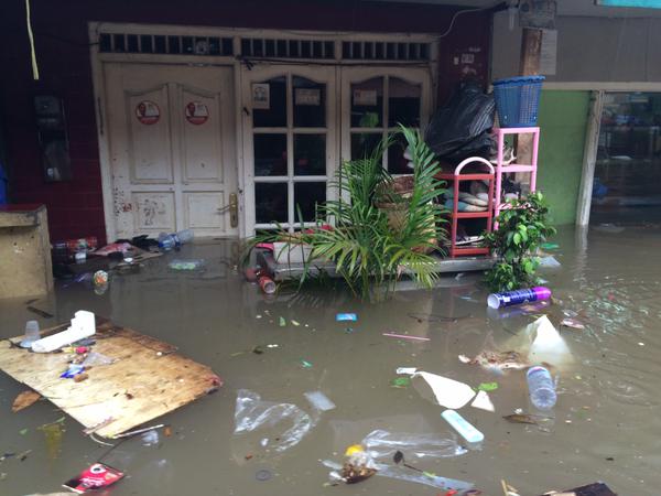 Alluvione in Indonesia, sale a 24 il bilancio delle vittime 