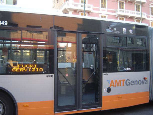 Trasporti, Genova risparmia con l'assegnazione di linee collinari ai privati 
