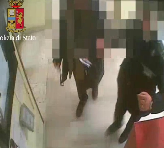 'Furbetti del cartellino' ad Avellino, arrestate sette persone 