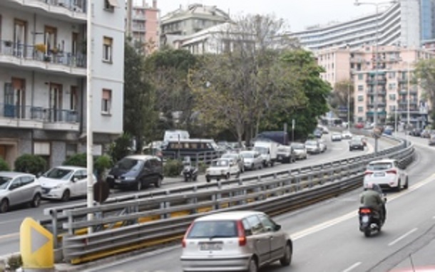 Riprendono i lavori di adeguamento dei guard-rails di corso Europa