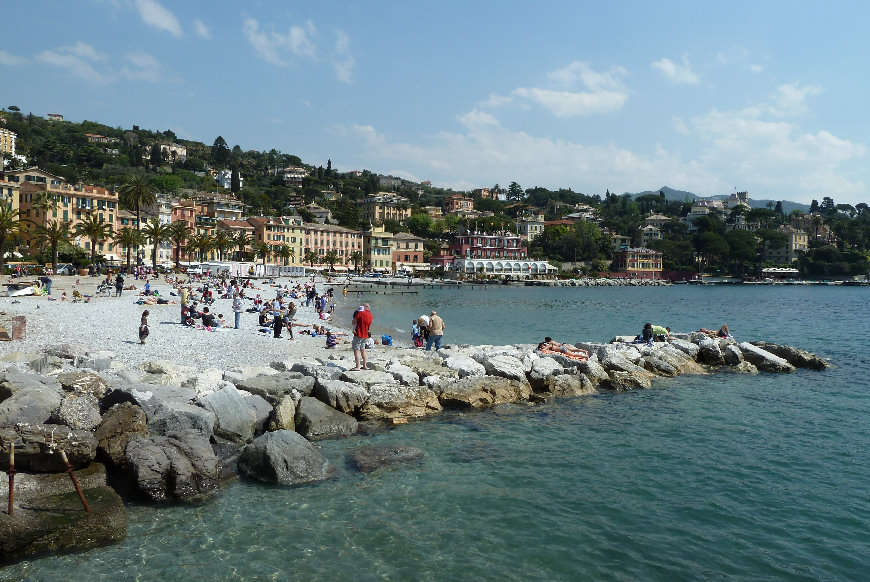 Carabinieri in costume e infradito per contrastare i furti in spiaggia