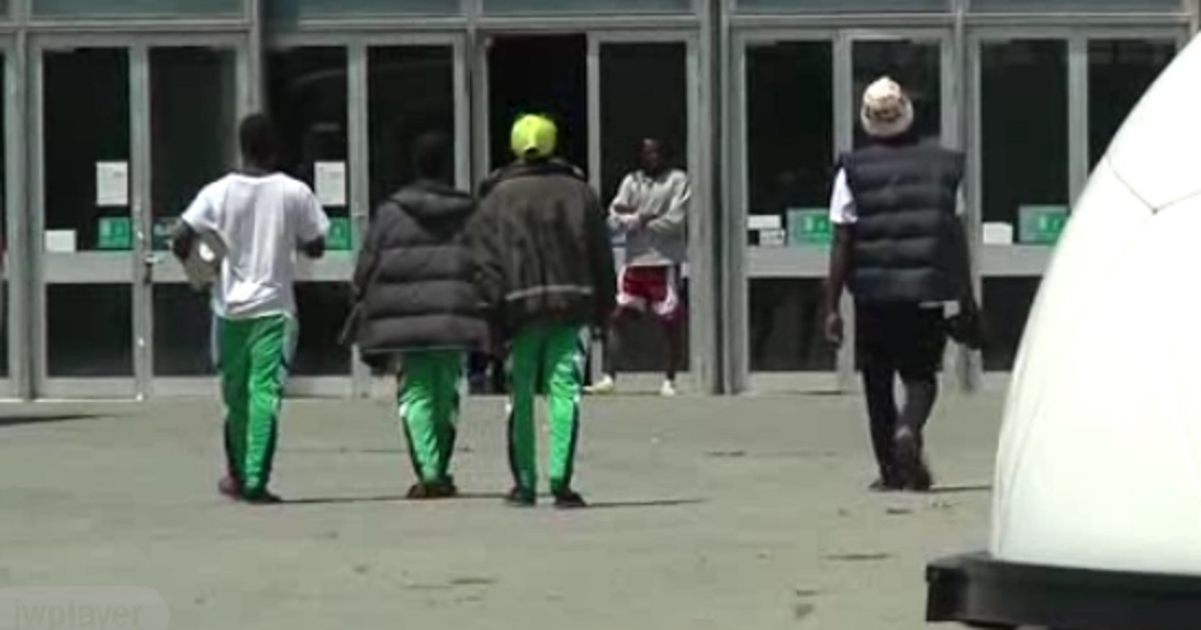 Arrivati cinquanta migranti in Liguria, 24 resteranno a Genova