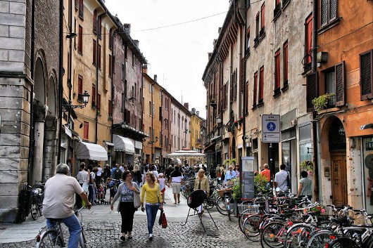 Banche, avvisi ai dirigenti: 
