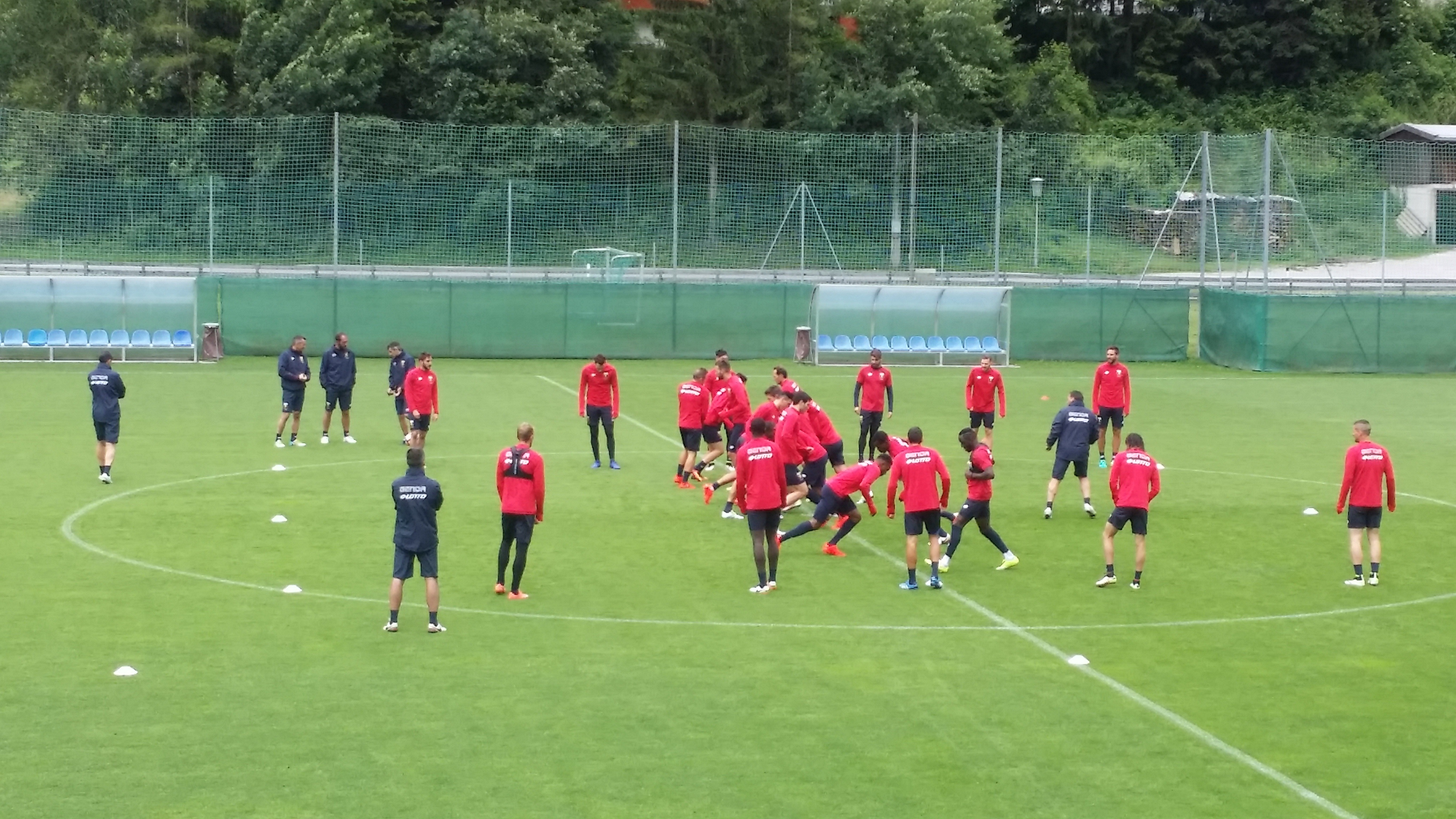 Genoa, è arrivato in ritiro anche Rincon. Mercato, incontro per Pinilla 