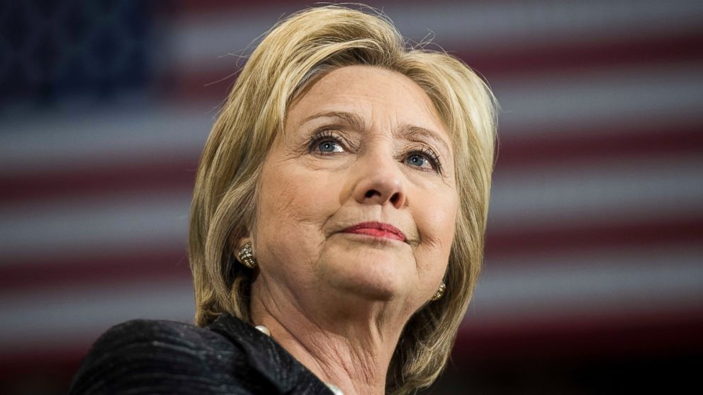 Hillary Clinton presenta il suo vice Tim Kaine e replica a Donald Trump