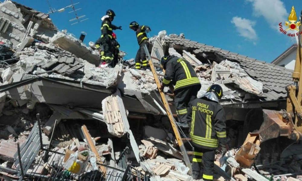 Terremoto, dopo le proteste i funerali tornano ad Amatrice 