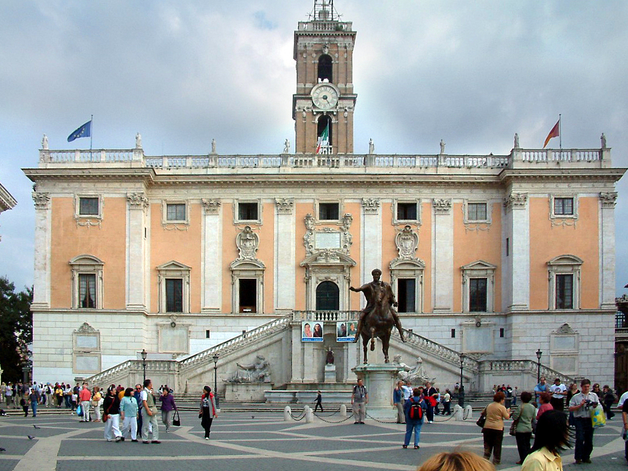 Roma capitale, si dimettono il capo di gabinetto Raineri e l'assessore al bilancio Minenna