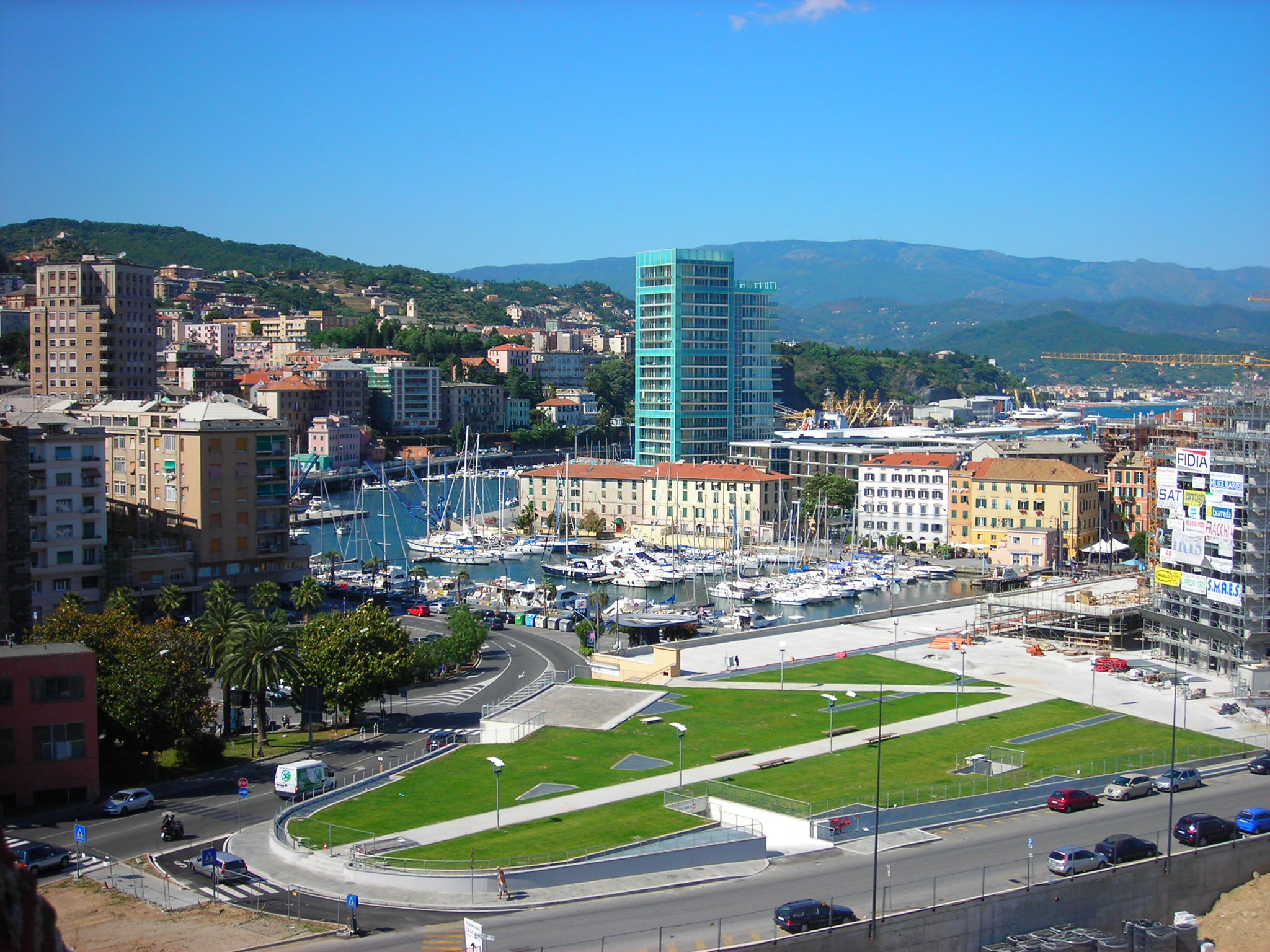 Viaggio in Liguria nella Darsena di Savona con lo stile degli artigiani
