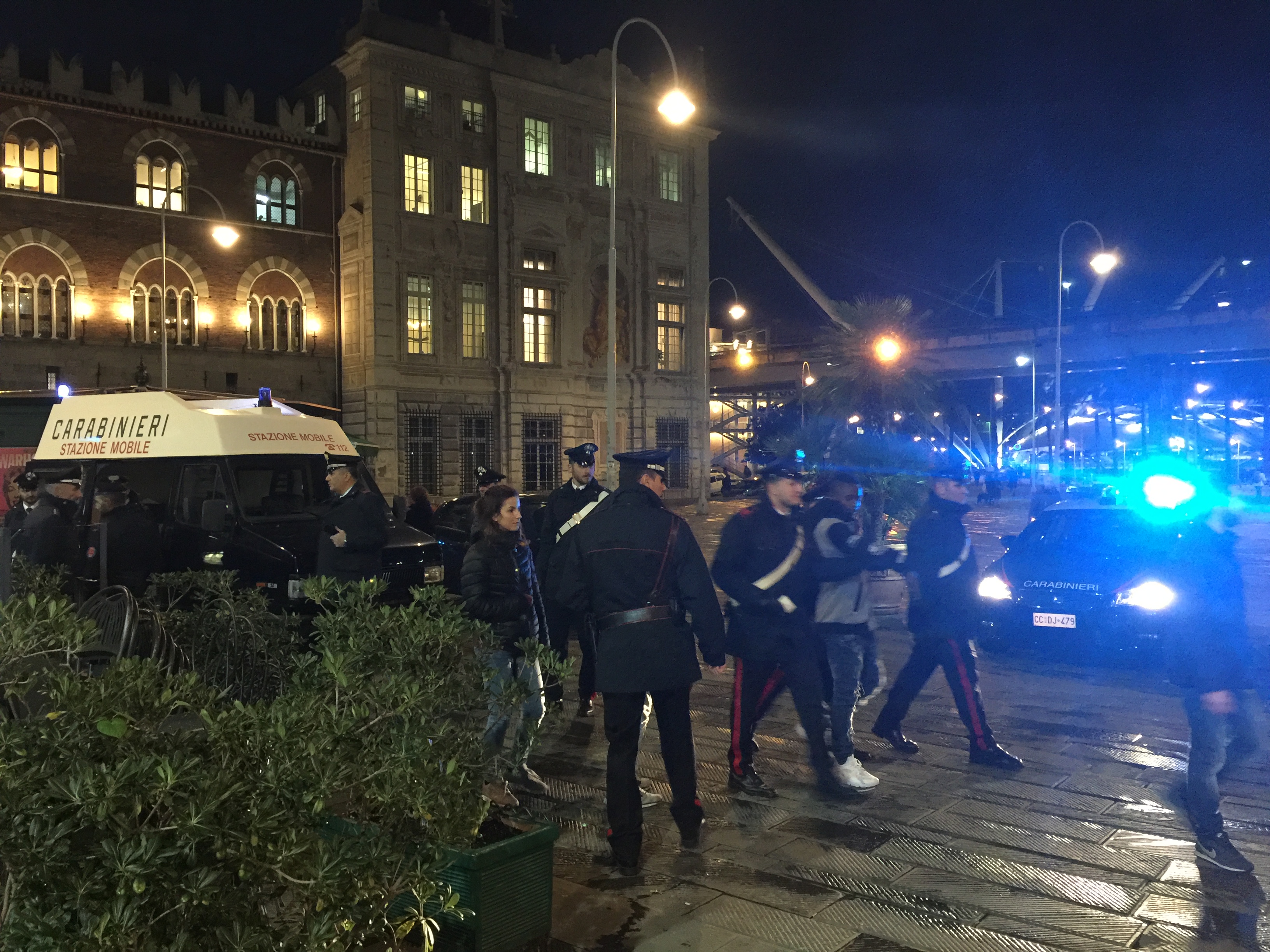 Blitz dei carabinieri in Sottoripa, tre arresti