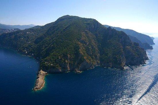 Trovano zaini abbandonati a Portofino, al via le ricerche per possibili dispersi