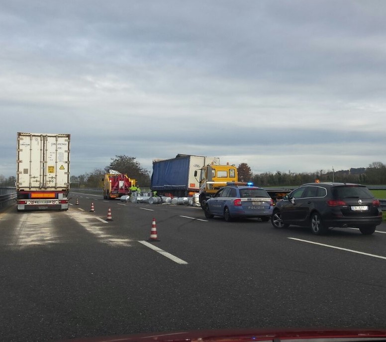 Incidente in A7 tra Serravalle e Tortona, dieci chilometri di coda
