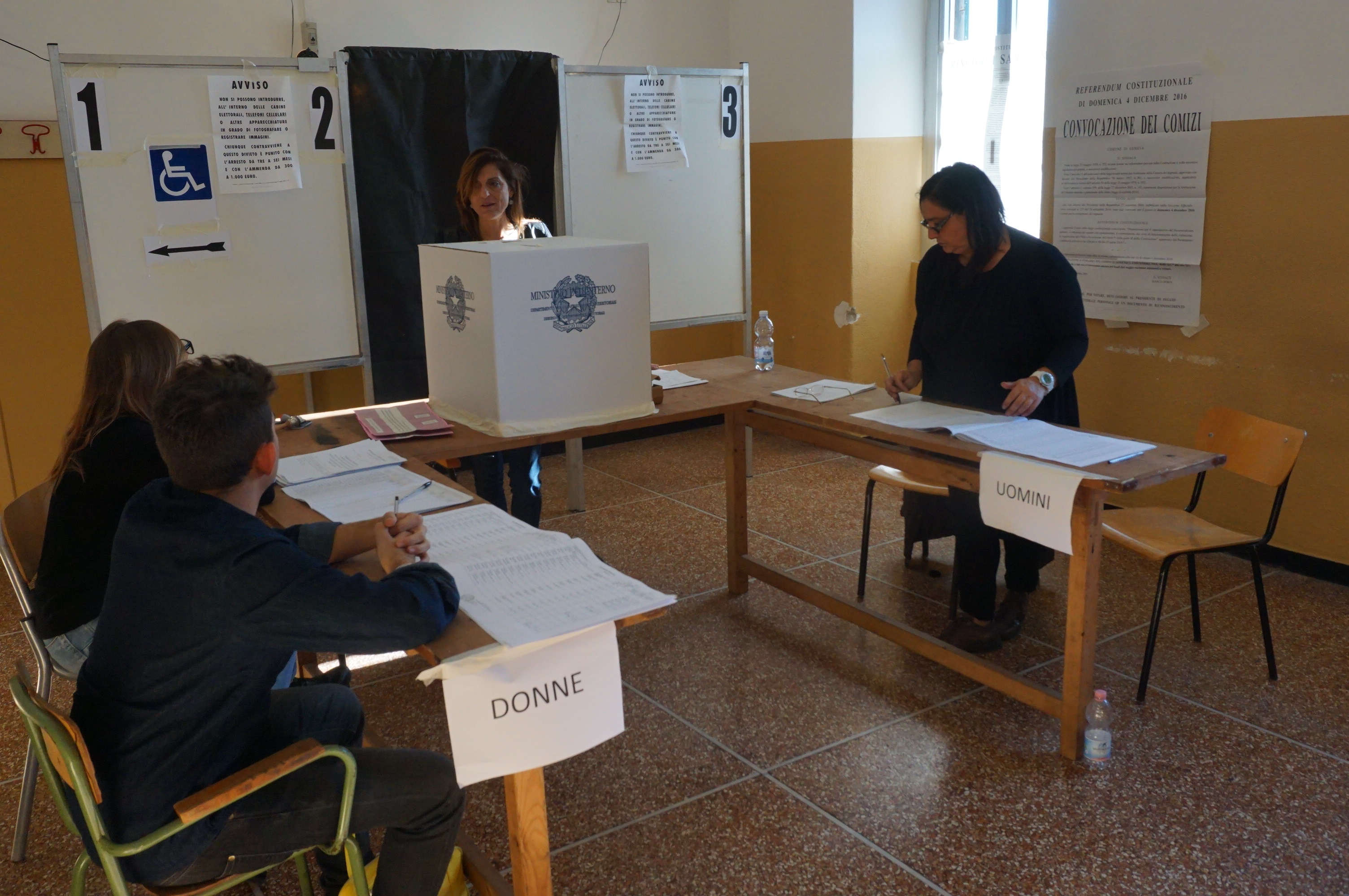 Referendum: alle 19 affluenza al 57%, in Liguria al 60%. Polemica sulle matite cancellabili