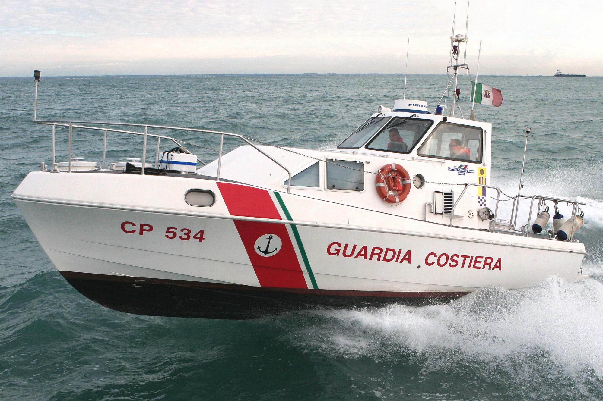 Anziano trovato morto in mare, sarebbe un suicido 