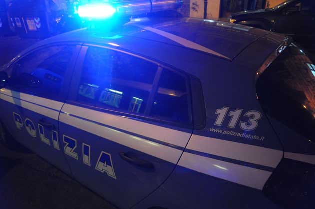 Fugge ad un controllo e sperona la macchina degli agenti, inseguimento a Sampierdarena