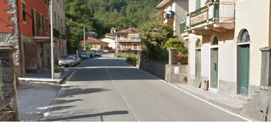 Prati di Mezzanego, si cappotta con l'auto: un ferito portato all'ospedale