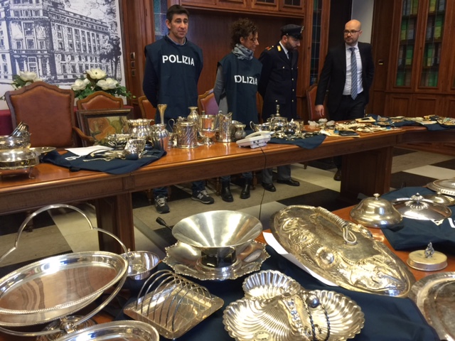 Furti in appartamento, arrestati tre albanesi con un bottino di mezzo milione di euro