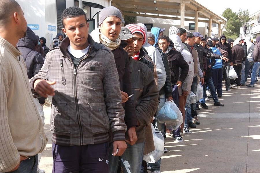 Altri venti migranti sono stati trasferiti a Genova a bordo di due pullman