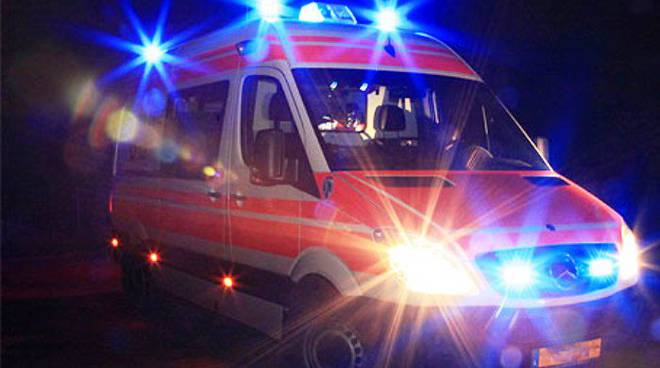Tragico incidente in via Matteotti: cade dalla moto e muore a 19 anni
