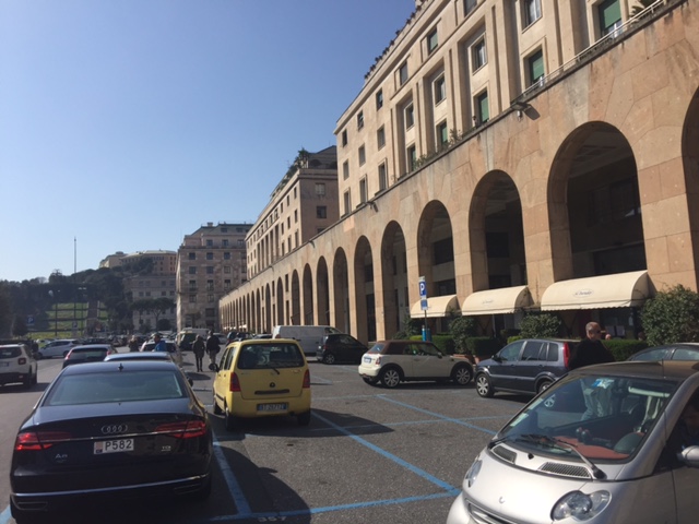 Park Apcoa, Dagnino allarga le braccia: 