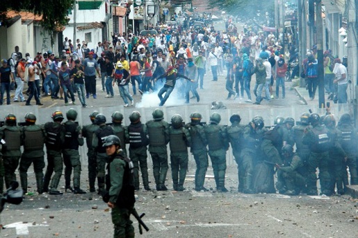 Venezuela, proteste contro il governo Maduro: uccisi tre manifestanti