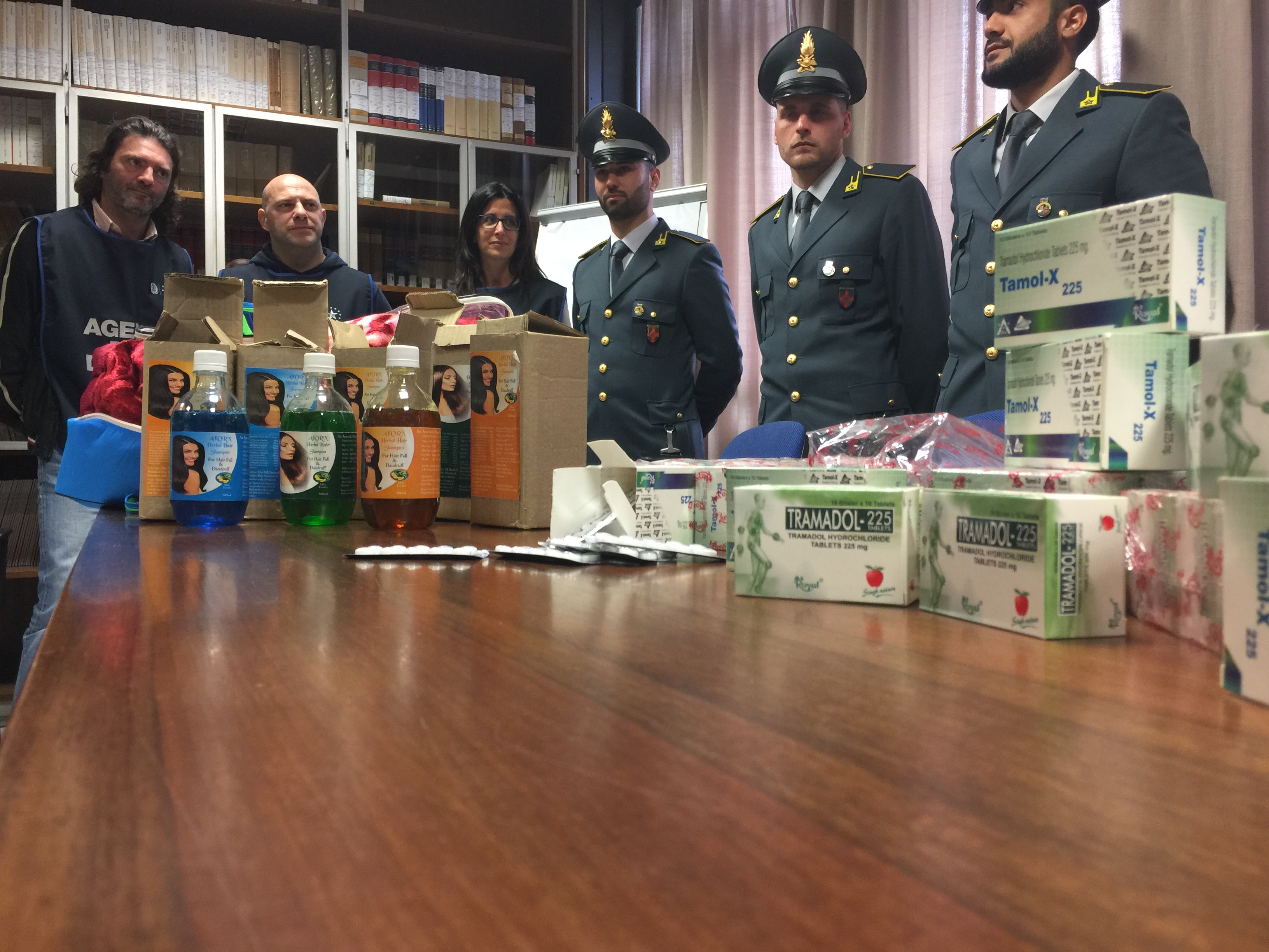 La droga dell'Isis in partenza da Genova: maxi sequestro in porto, 37 tonnellate
