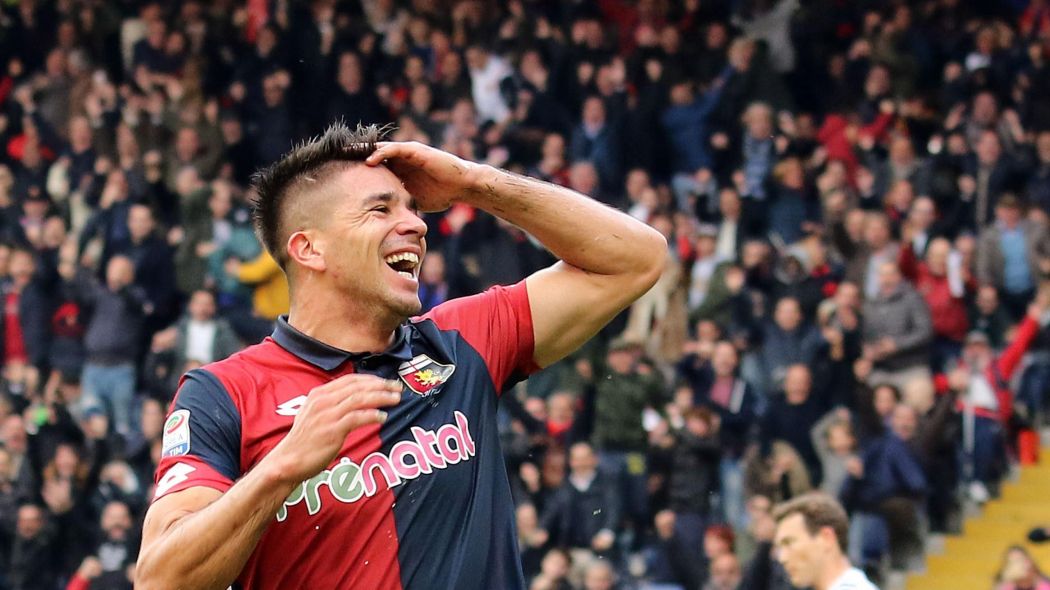 Genoa, la Fiorentina continua il pressing su Simeone. La Lazio punta su Izzo 