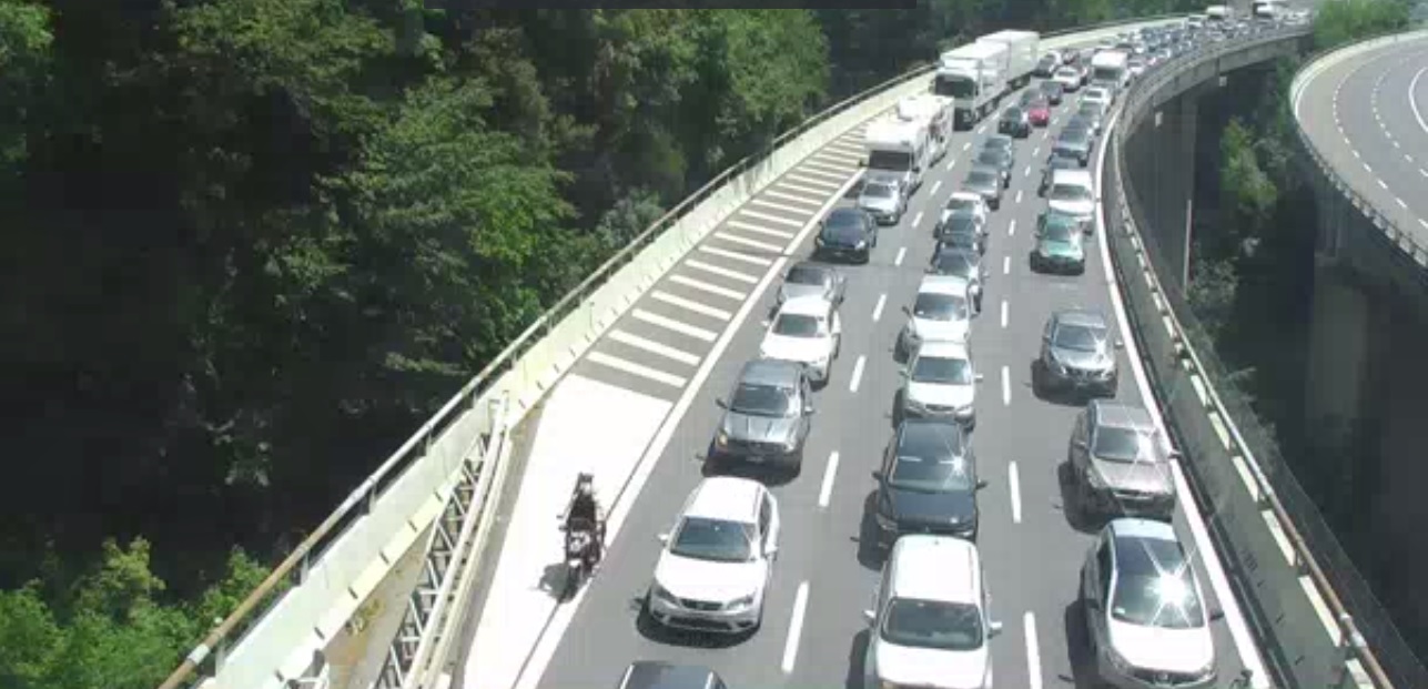 Traffico, rallentamenti a Pegli e nella Milano-Serravalle