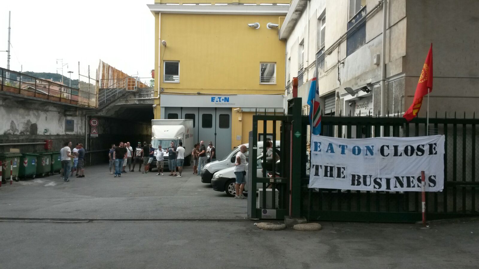 Gitiesse non si ferma, a rischio in 31: sciopero a oltranza davanti alla sede