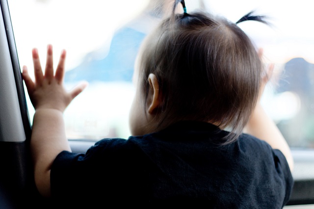 Bimba rimane chiusa in auto, recuperata dai vigili del fuoco