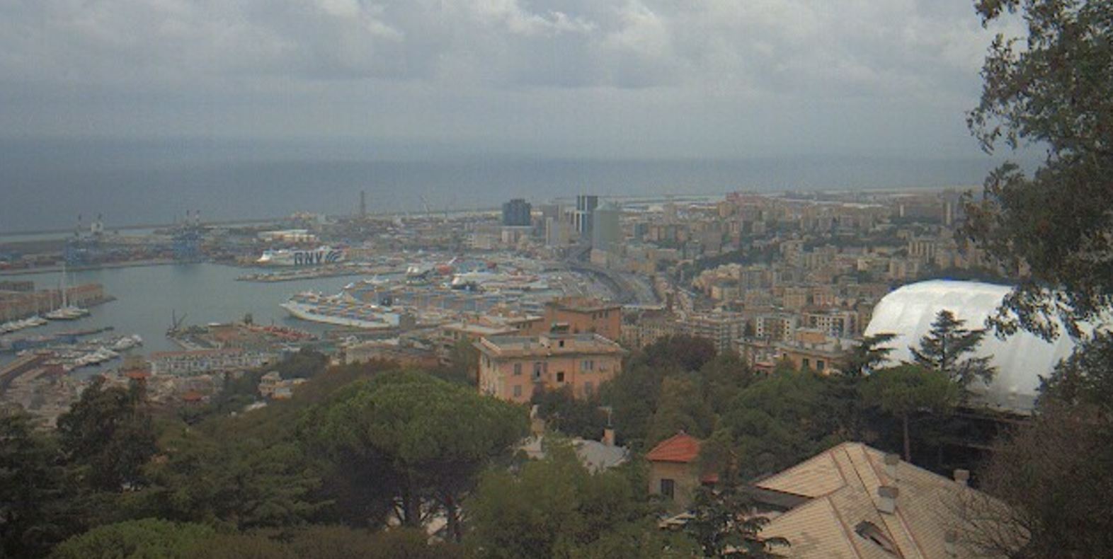 Allerta rossa a Genova, le disposizioni del Coc: chiusure, viabilità e trasporti
