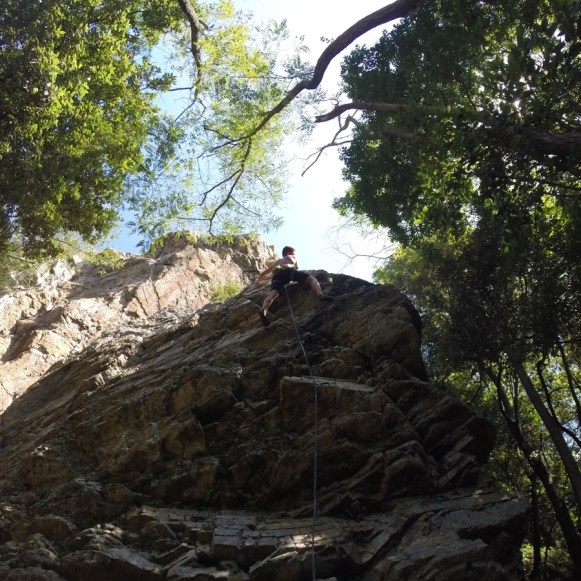 Precipita dalla parete di roccia: donna grave al San Martino