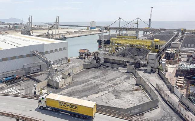 Ottolenghi: “Area Enel ultima ipotesi per ricollocare depositi della Superba”