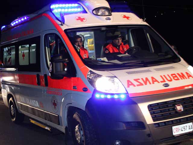 Schianto auto-moto a Spotorno, vespista in morte cerebrale