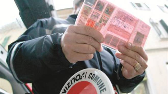 Liguria sesta regione d’Italia per patenti a zero punti: le donne le più disciplinate al volante 