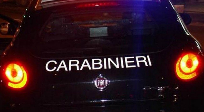 Sparatoria in strada a Loano, 23enne colpito alla gamba