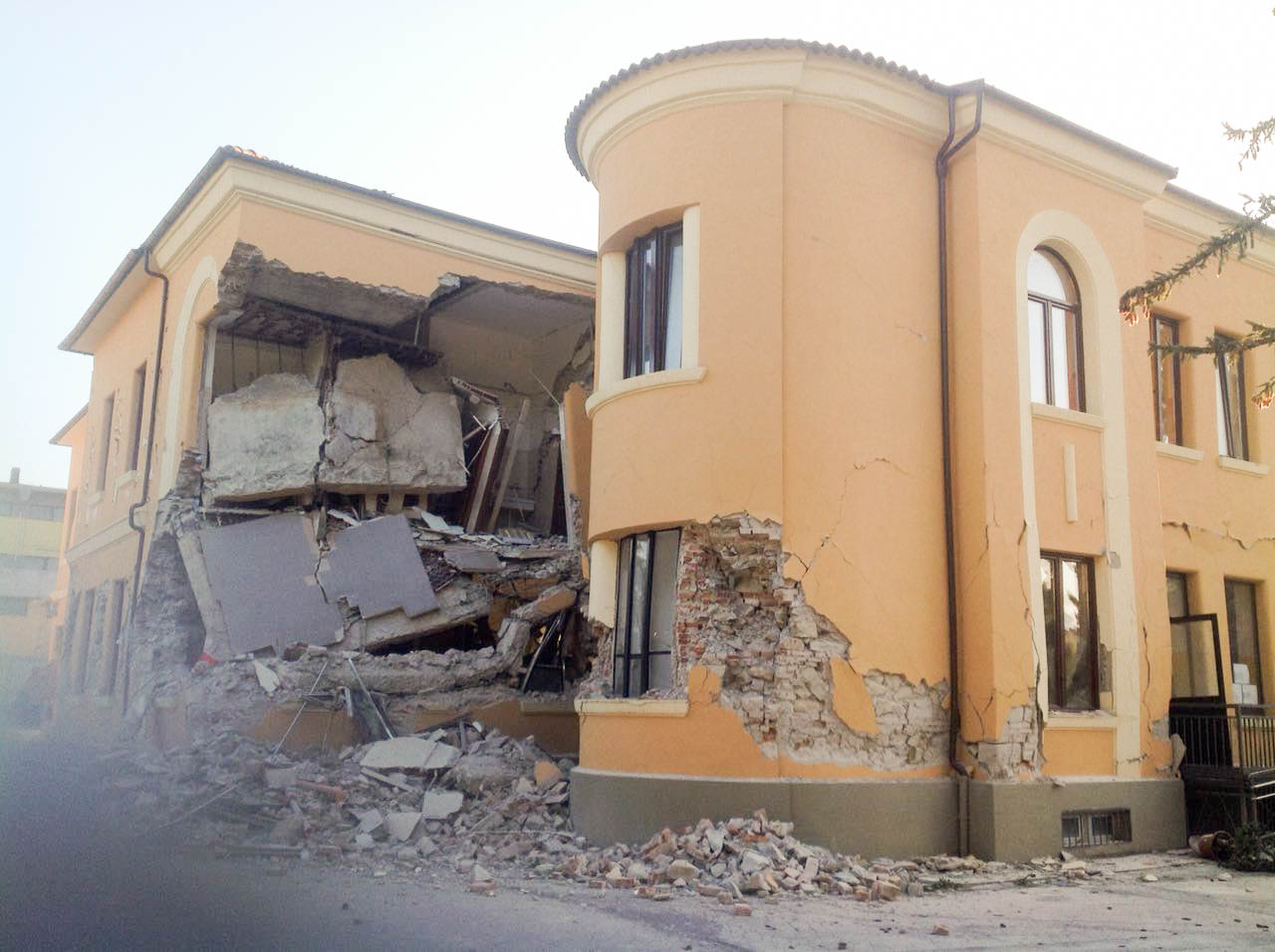Solidarietà con i fiocchi, l'iniziativa Lions per le popolazioni del terremoto 