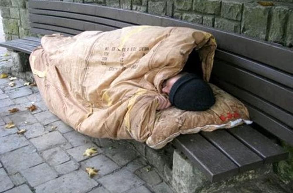  Anziano clochard morto per il freddo a Genova