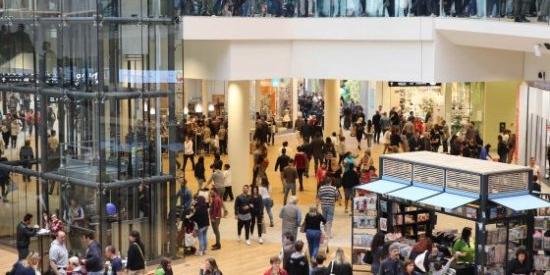 Shopping di Natale, oggi sciopero: in piazza i lavoratori del commercio