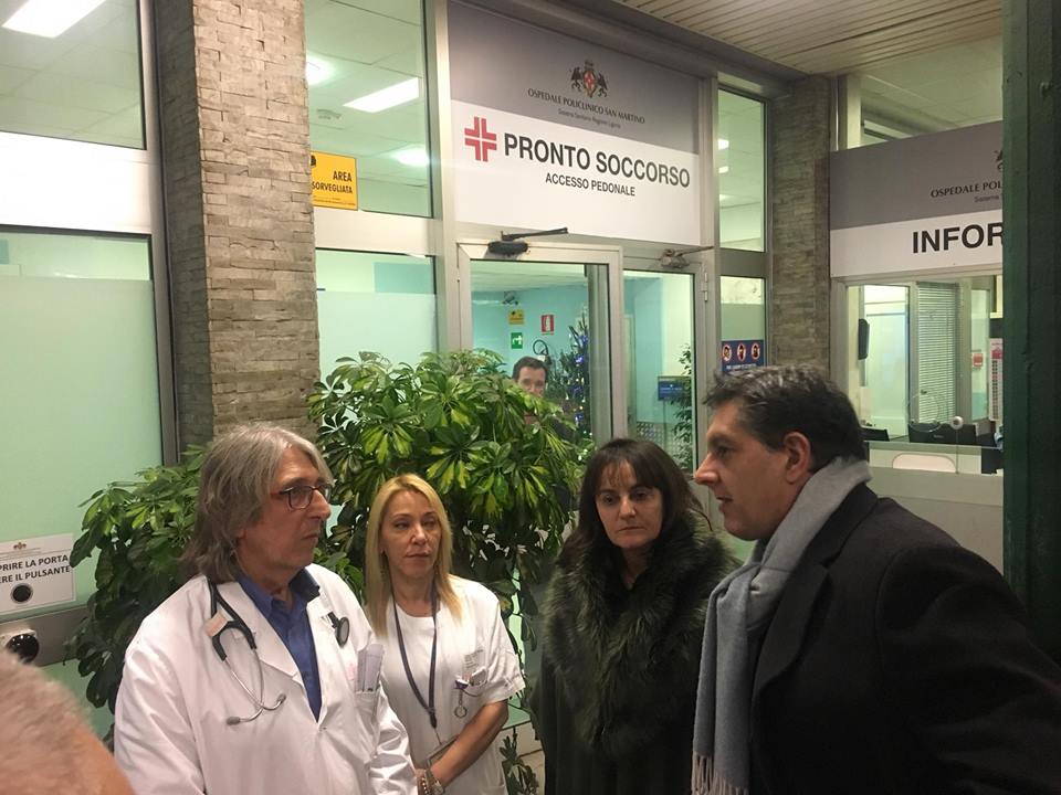 Toti in visita al San Martino: 