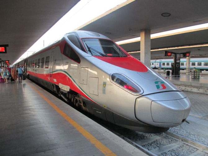 Notte a bordo del Frecciargento Roma-Genova: 6 ore di ritardo 