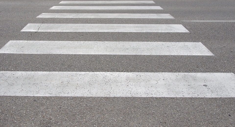 San Martino: investe un pedone sulle strisce e scappa