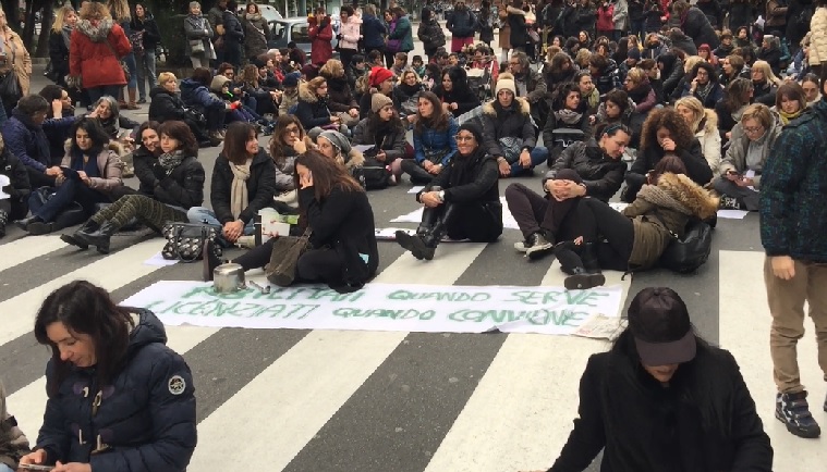 Insegnanti diplomati e laureati, domani presidio in via Assarotti