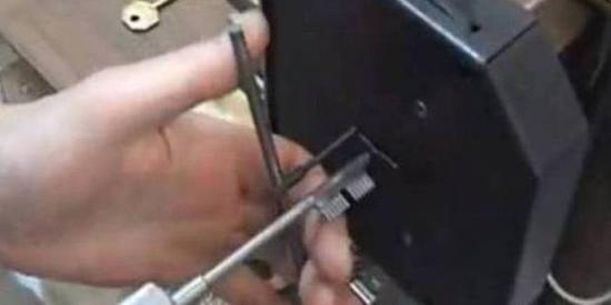 Furto con la chiave bulgara, rapina da 20mila euro a Genova 